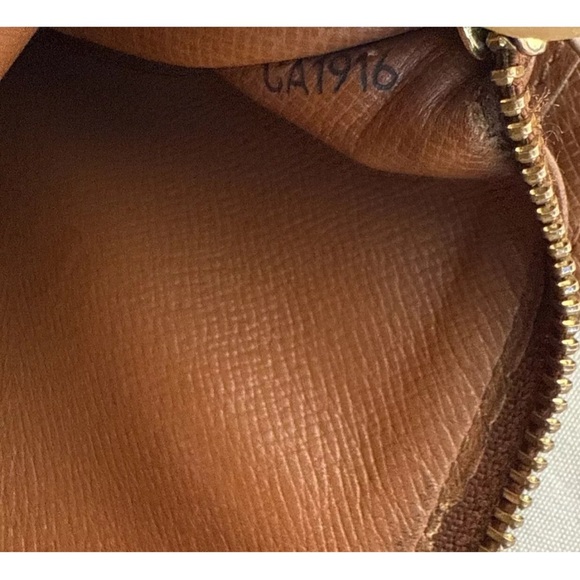 Louis Vuitton Sarah Brown Monogram Long Wallet Authentic Brown with dust pouch - Picture 16 of 16